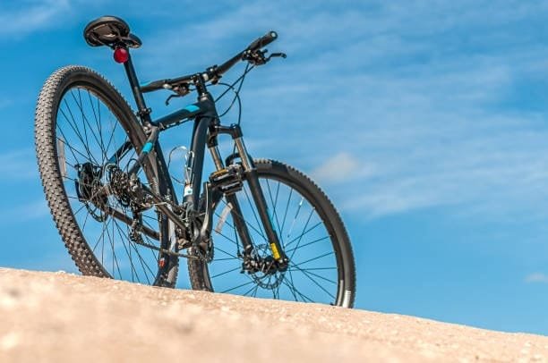 Lightweight carbon fiber mountain bike frame designed for performance and durability