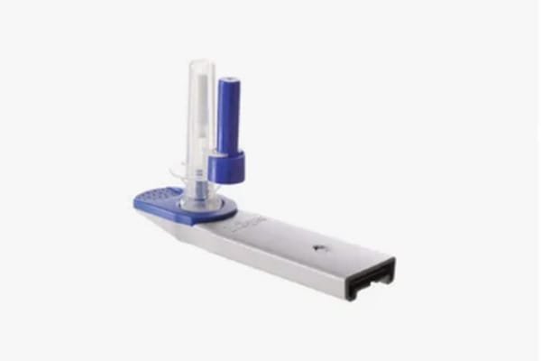 Plastic housing with metal insert produced by insert molding for enhanced strength